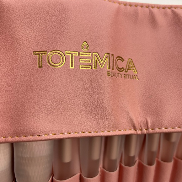 Totémica Makeup Brushes 12 Pcs - Picture 7 of 15